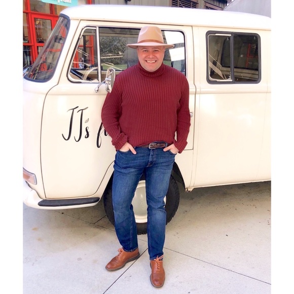 📷 Instagram: @drewtaylor - Picture 8 of 15